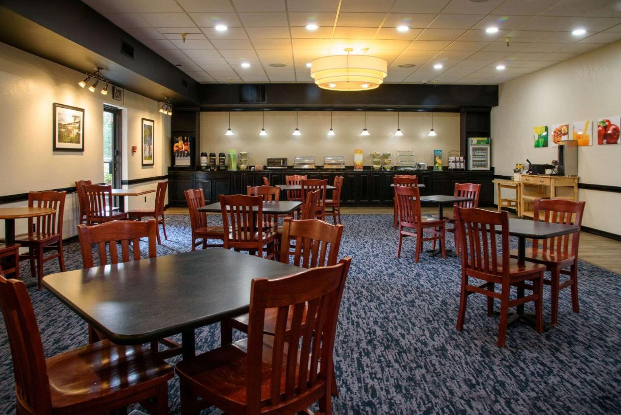 Quality Inn 刘易斯堡 外观 照片